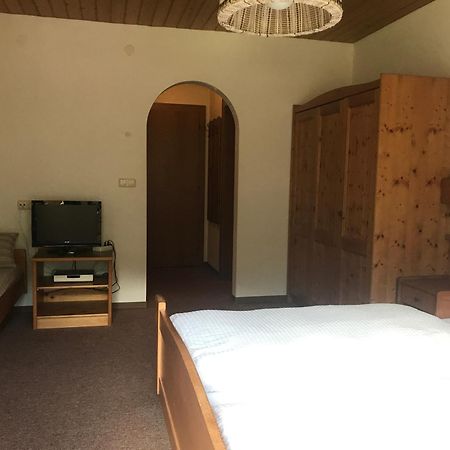 Gasthof Wacht Untertilliach Zimmer foto