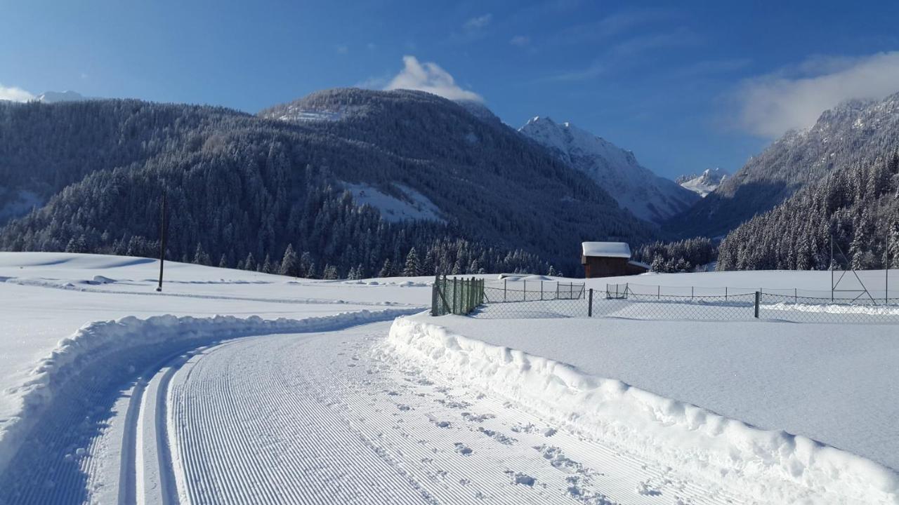 Hotel Gasthof Wacht Untertilliach Exterior foto