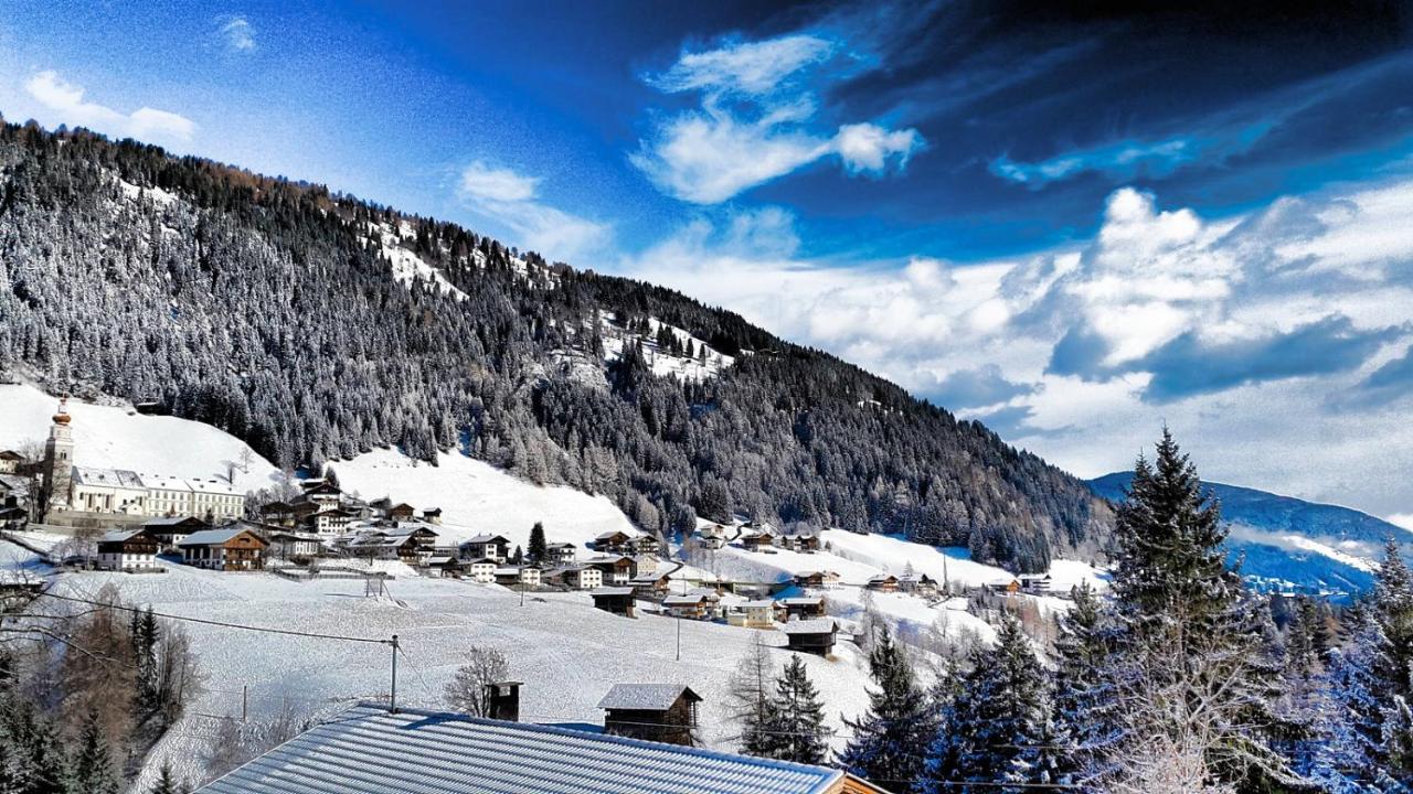 Hotel Gasthof Wacht Untertilliach Exterior foto