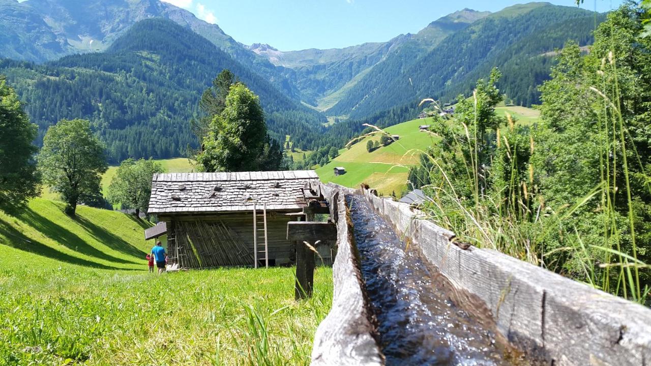 Hotel Gasthof Wacht Untertilliach Exterior foto