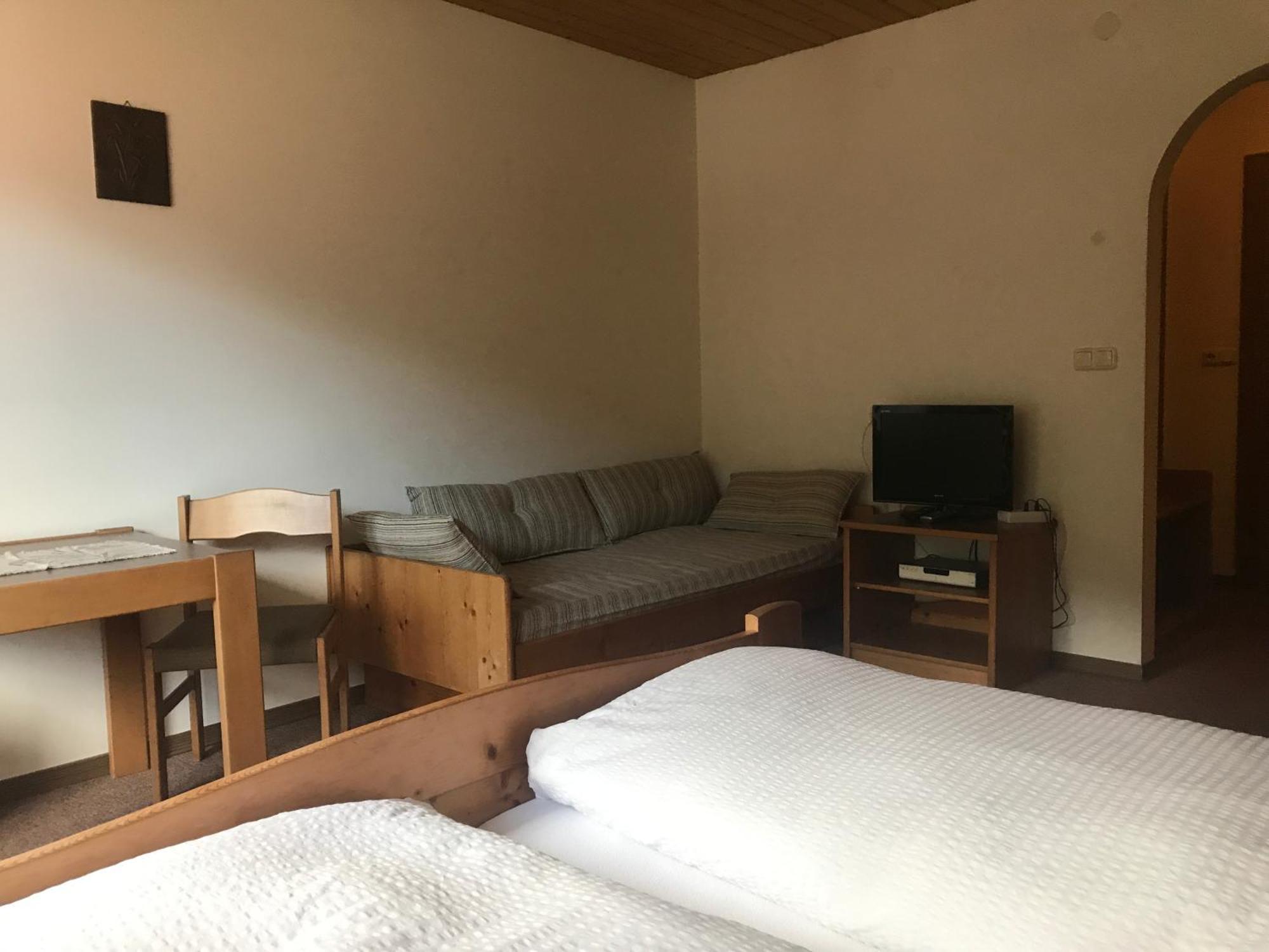 Gasthof Wacht Untertilliach Zimmer foto