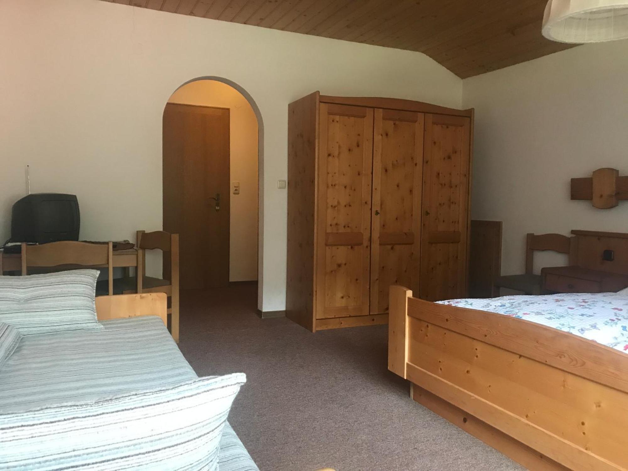 Gasthof Wacht Untertilliach Zimmer foto