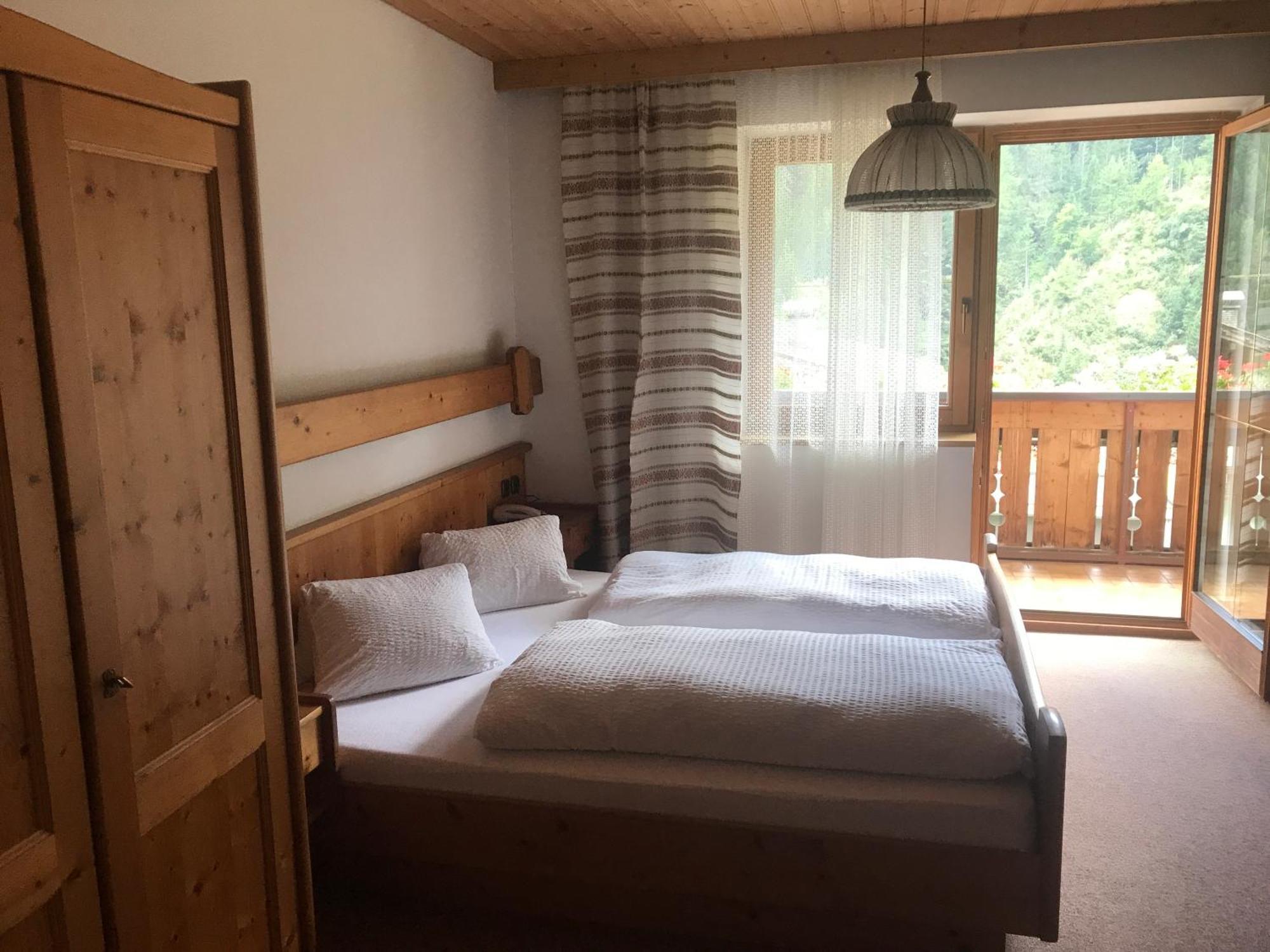 Hotel Gasthof Wacht Untertilliach Zimmer foto